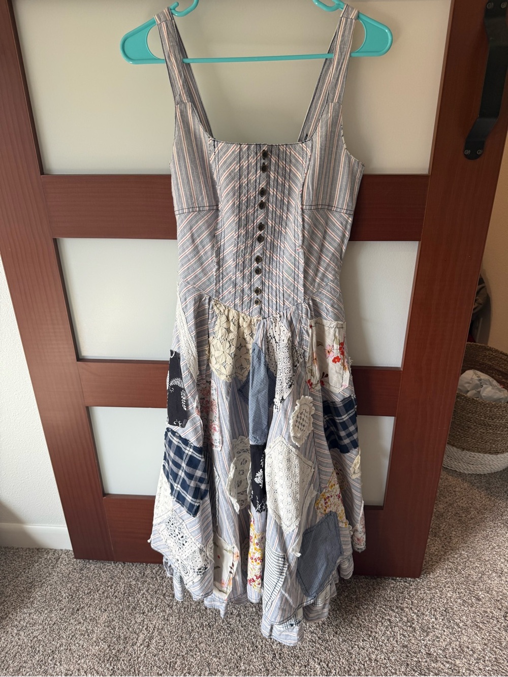 Scoop-Neck Drop-Waist Midi Dress - Picture 3 of 8